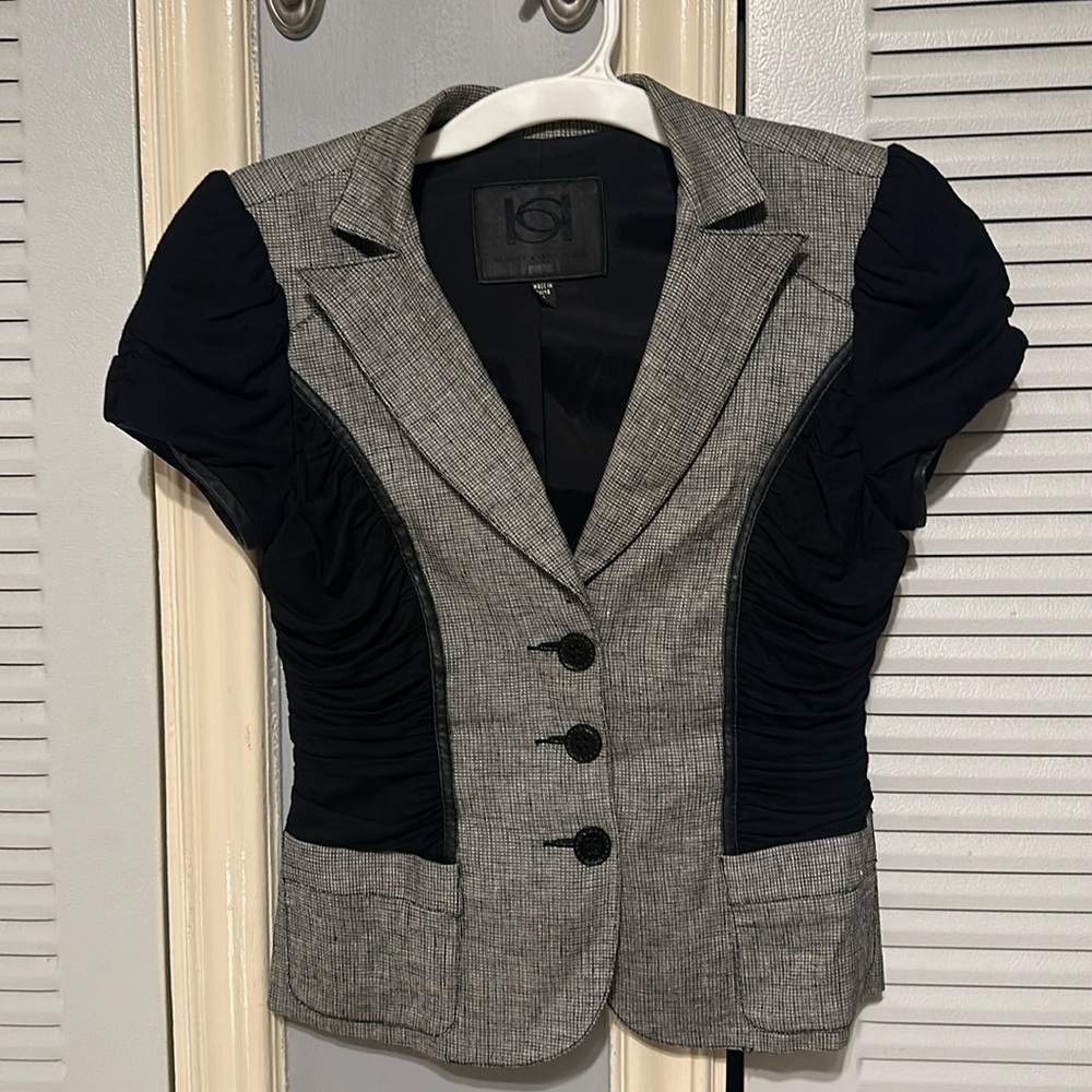 Bebe Collection Short Sleeve Jacket Size 6
